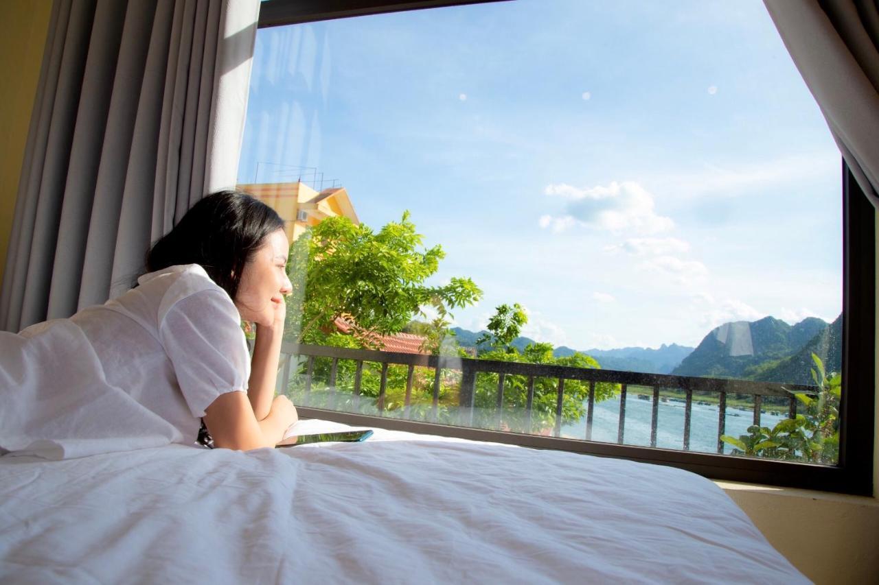 Double Room Mountain View