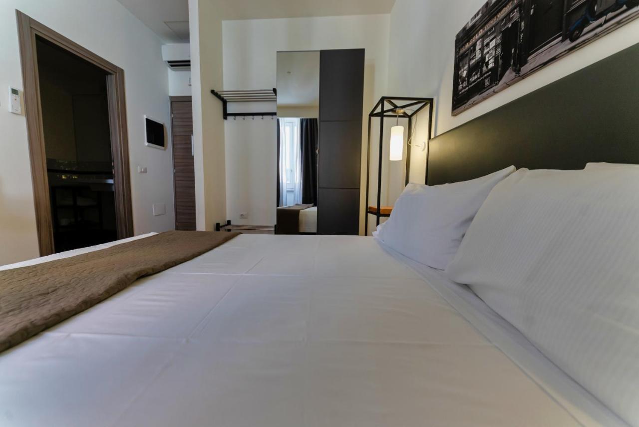 Quarto com Cama de Casal ou 2 de Solteiro