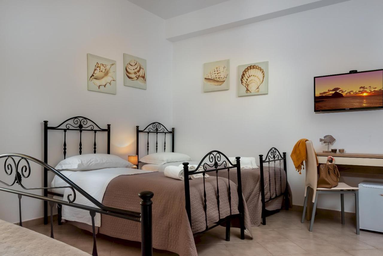 Quadruple Room Terrace