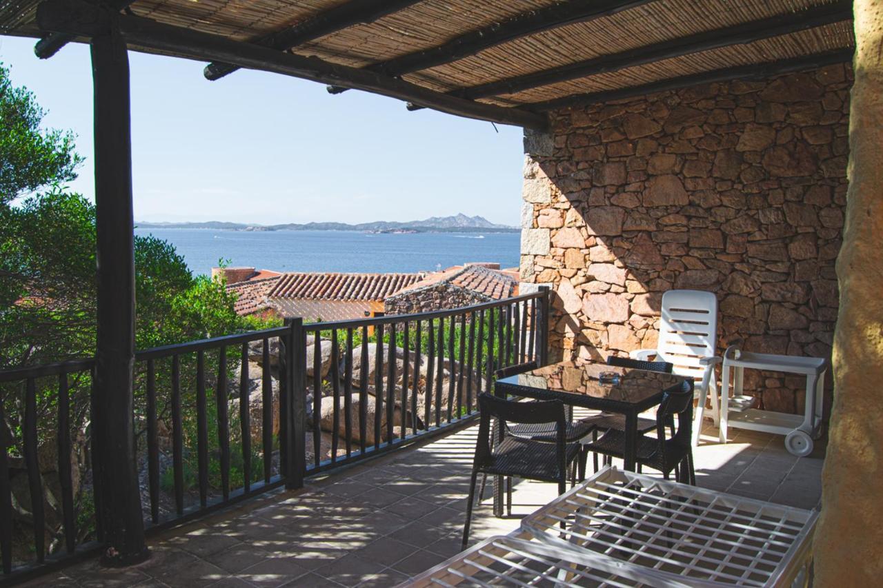 Two-Bedroom Apartment Sea View