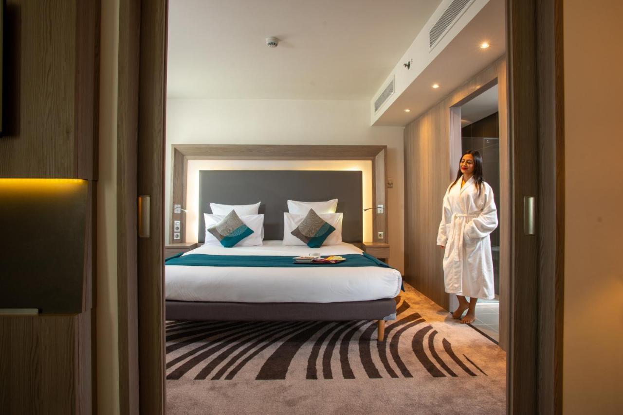 King Suite with Sofa,1066498543:JPEG