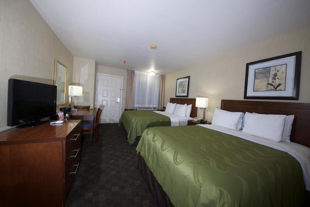Chambre avec 2 Lits Queen-Size - Non-Fumeurs - Rez-de-Chaussée
