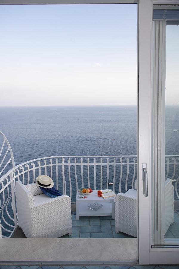 Junior Suite Sea View Spa Bath