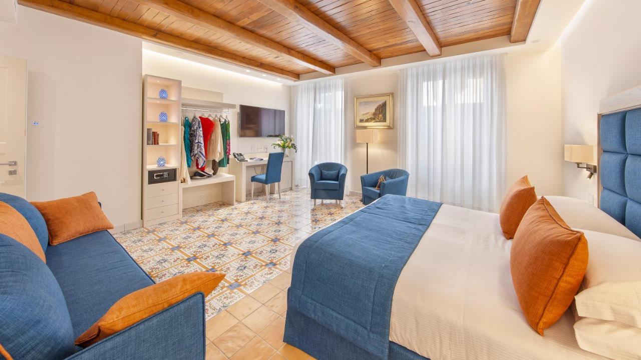 Deluxe Double or Twin Room Balcony,1076669800:JPEG