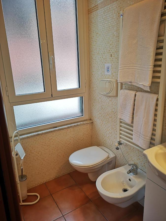Triple Room Bathroom