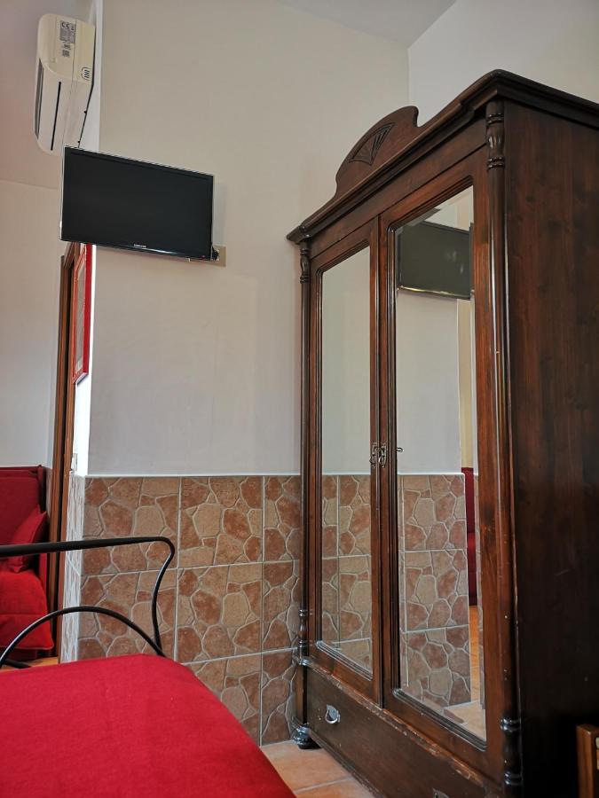 Triple Room Bathroom
