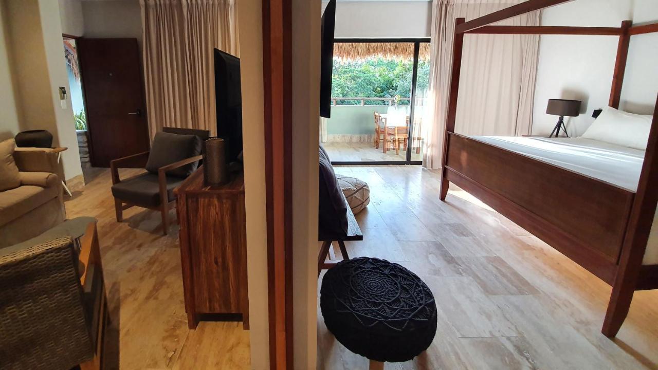 One-Bedroom King Suite