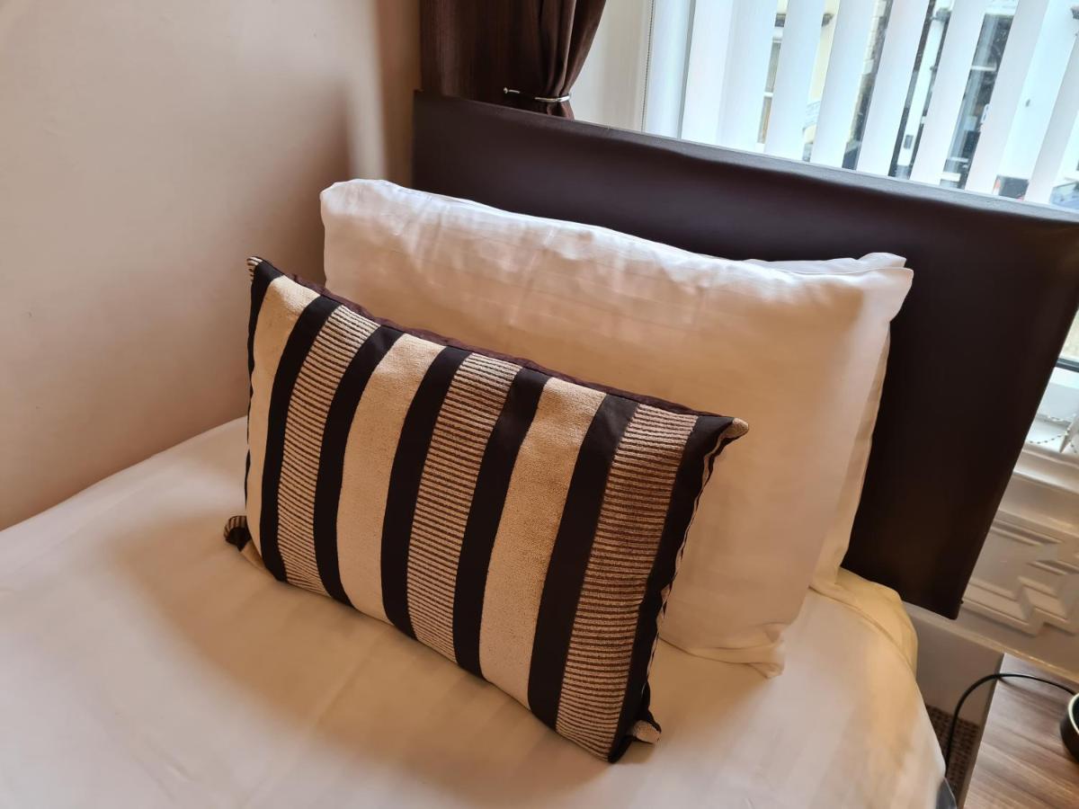 Small Single Room