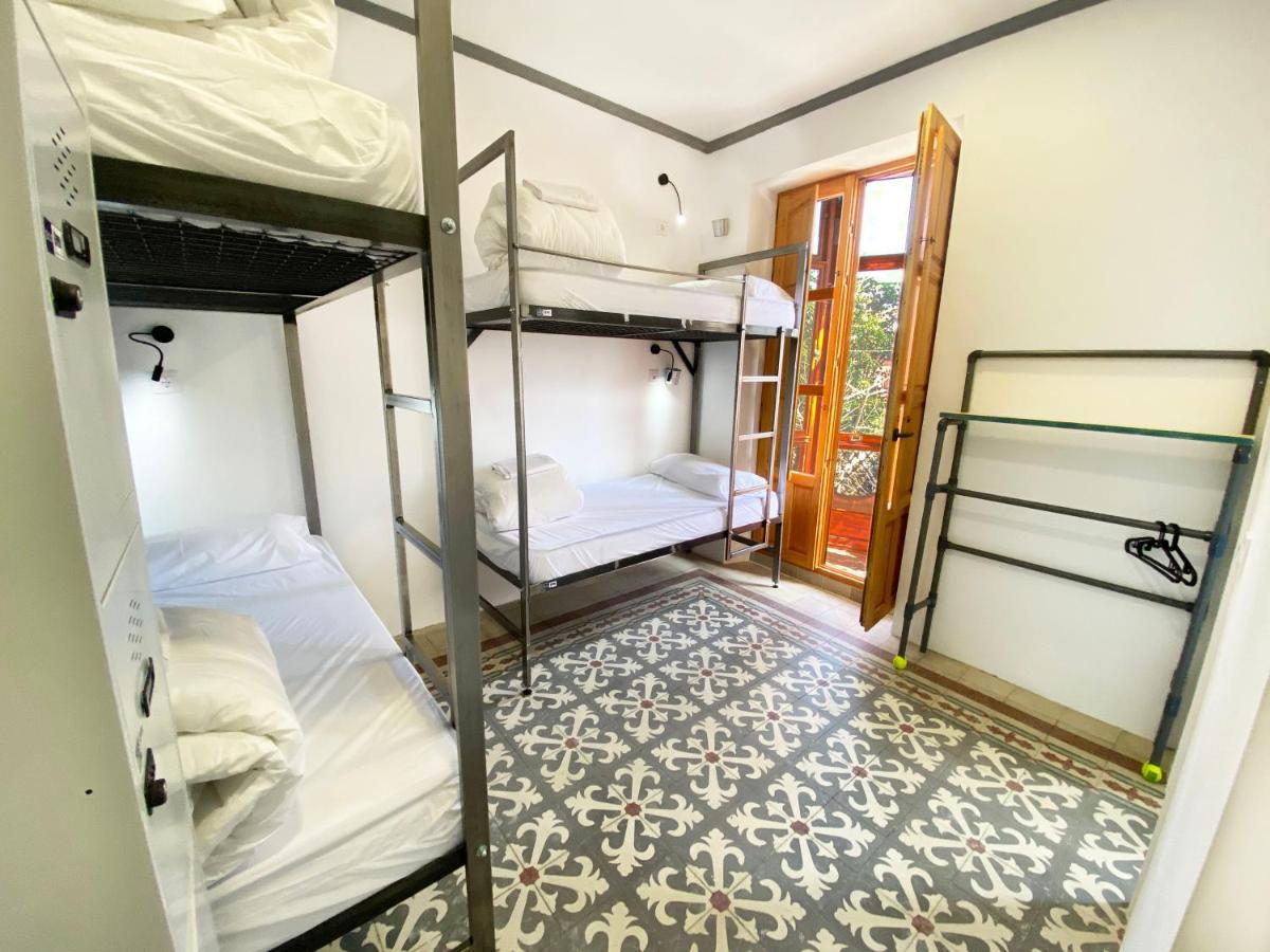 Bed 4-Bed Dormitory Room
