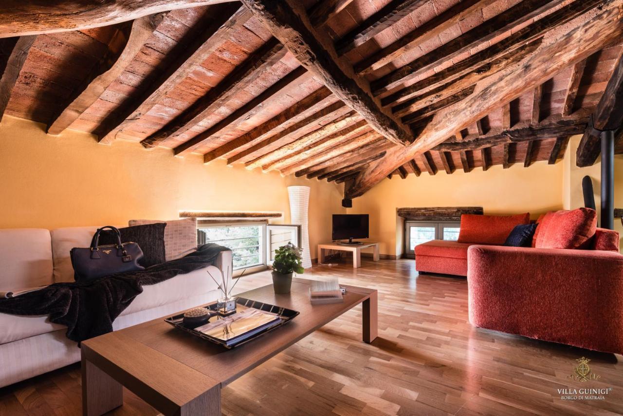 Superior Three-Bedroom Apartment Private Garden