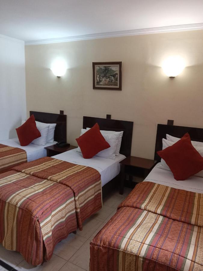 Basic Triple Room