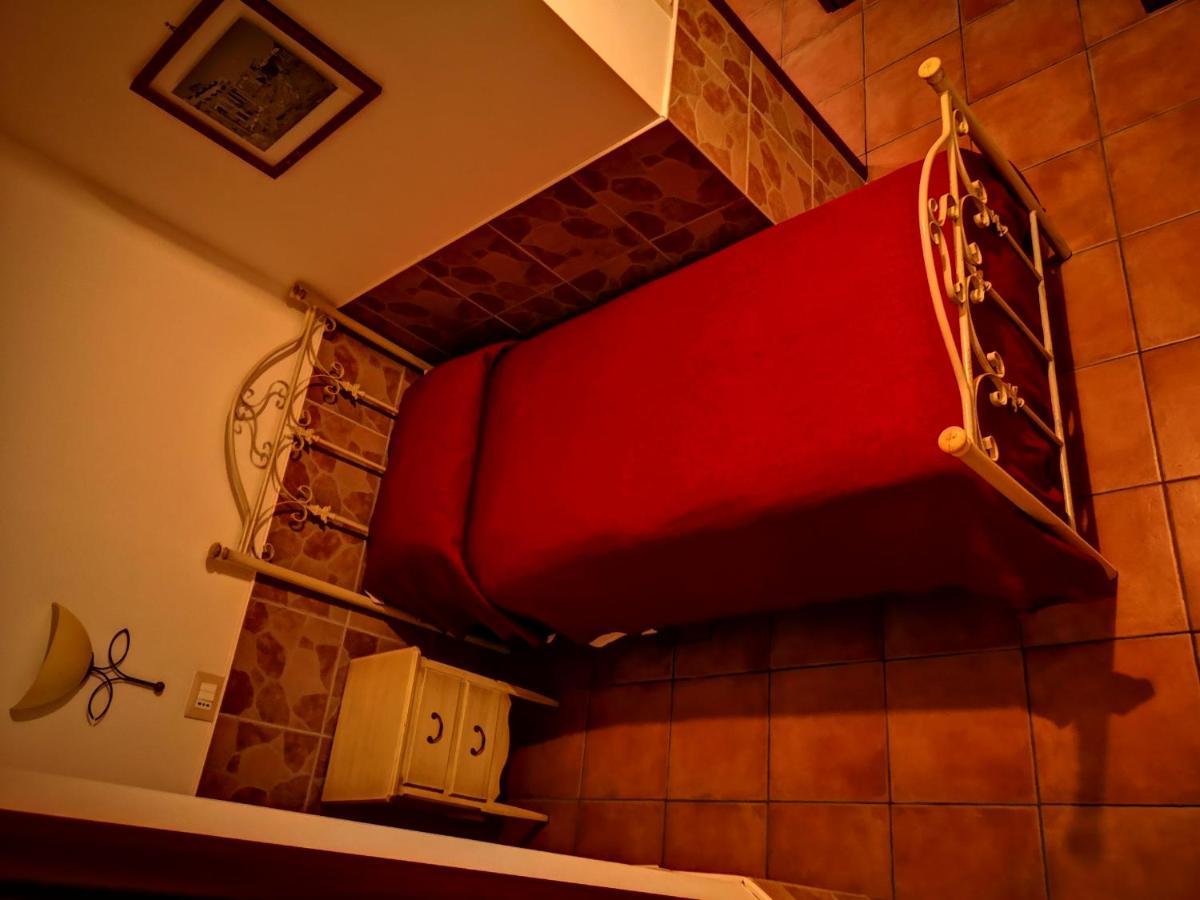 Single Room Bathroom