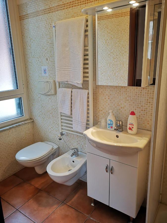 Triple Room Bathroom