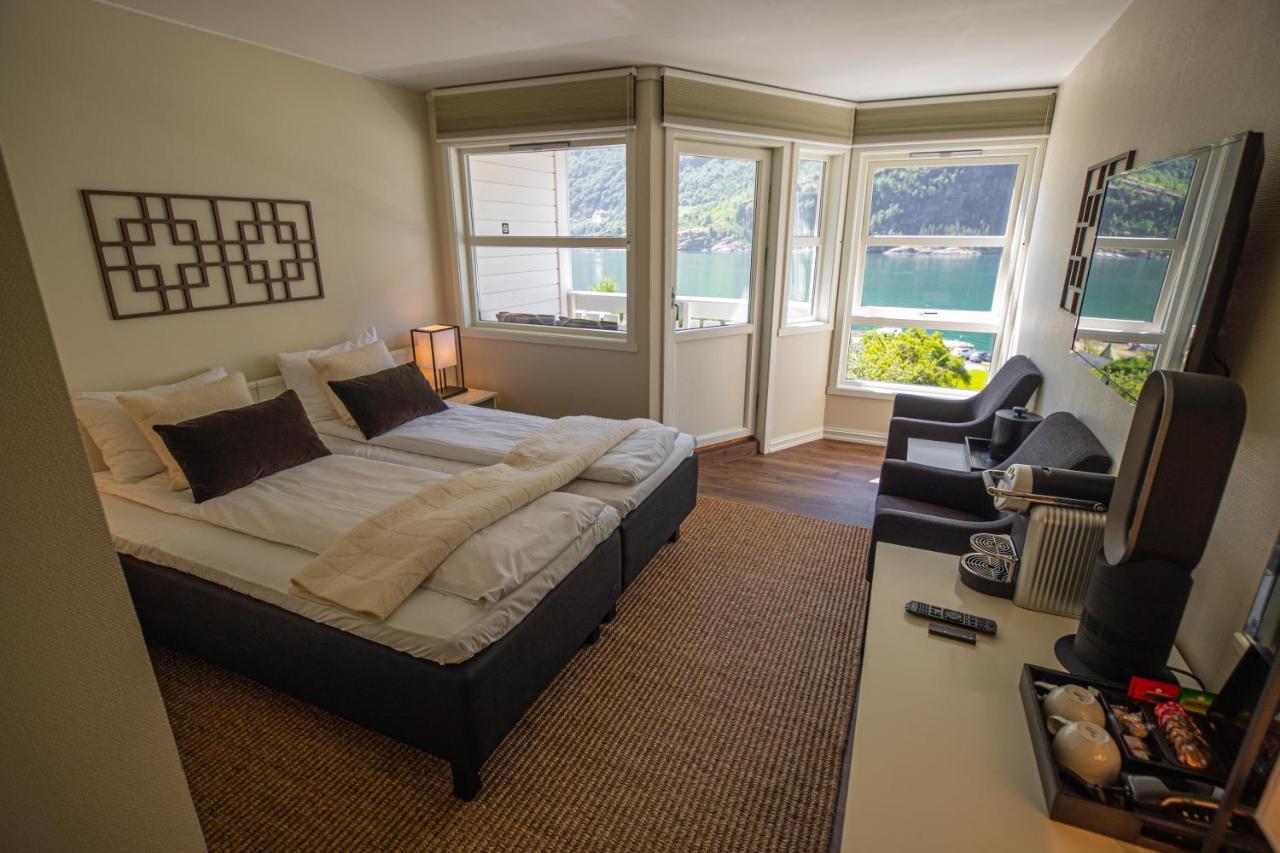 Double or Twin Room Fjord View