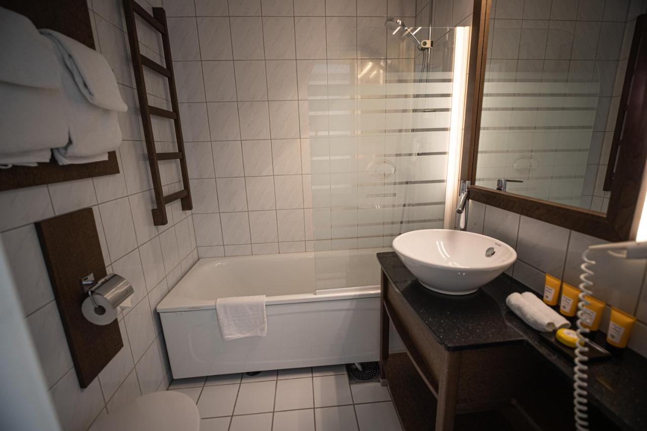 Double or Twin Room Fjord View