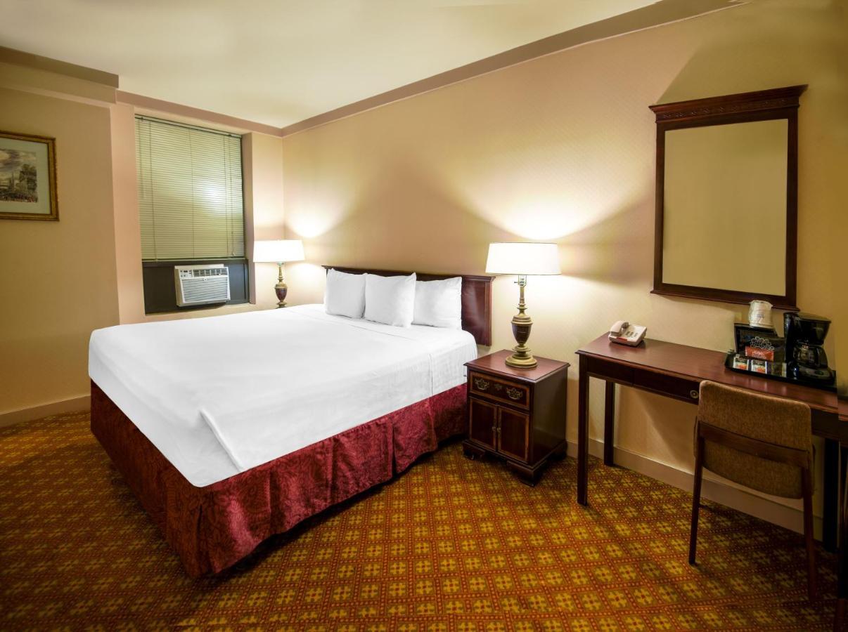 Bronze, 1 King Bed ,640518252:JPEG