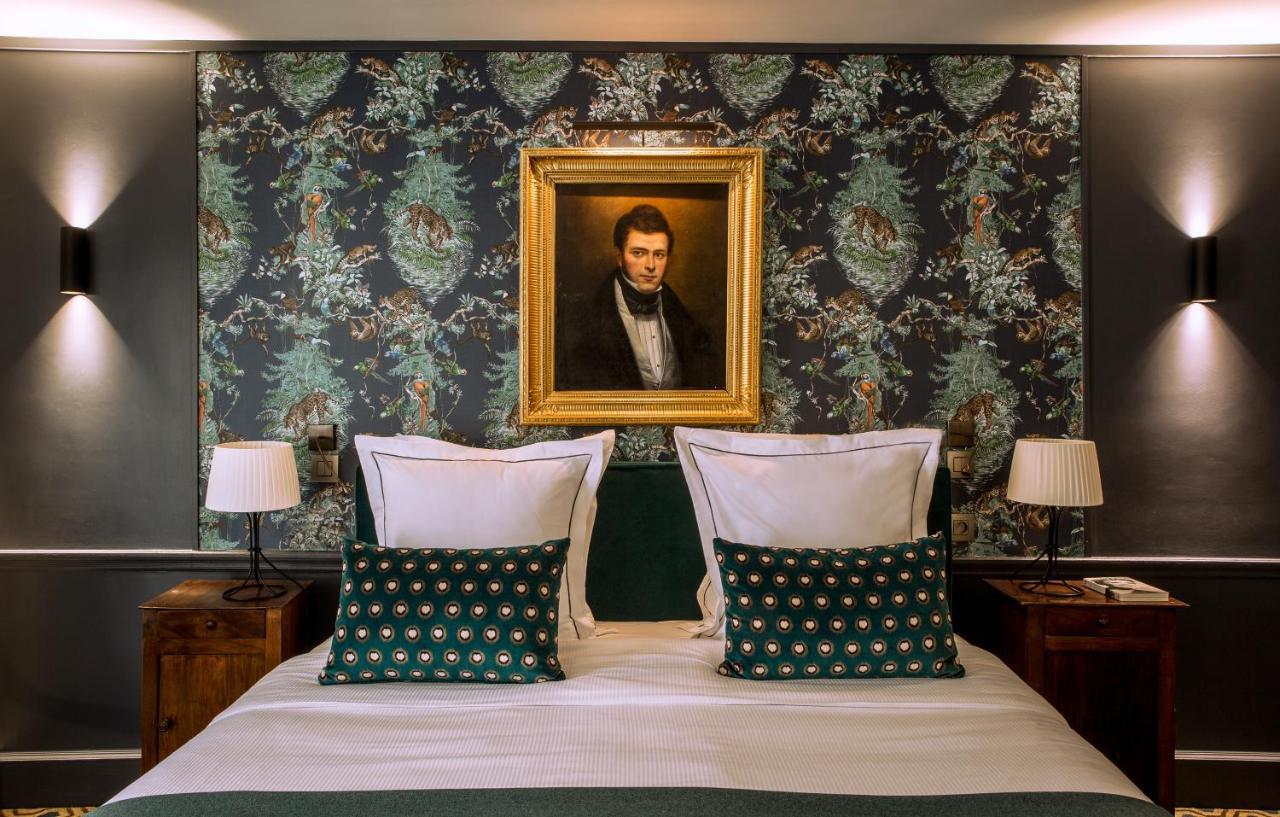 Superior Capucines Room