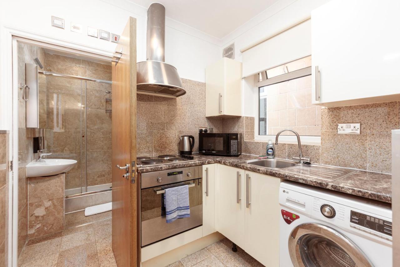 Deluxe Apartments
