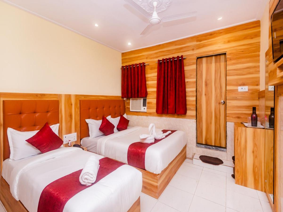 TRIPLE BED AC