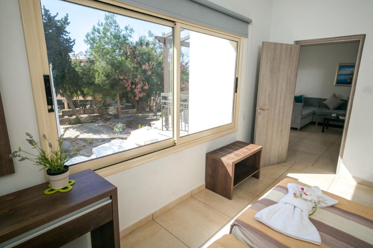 Superior One-Bedroom Apartment