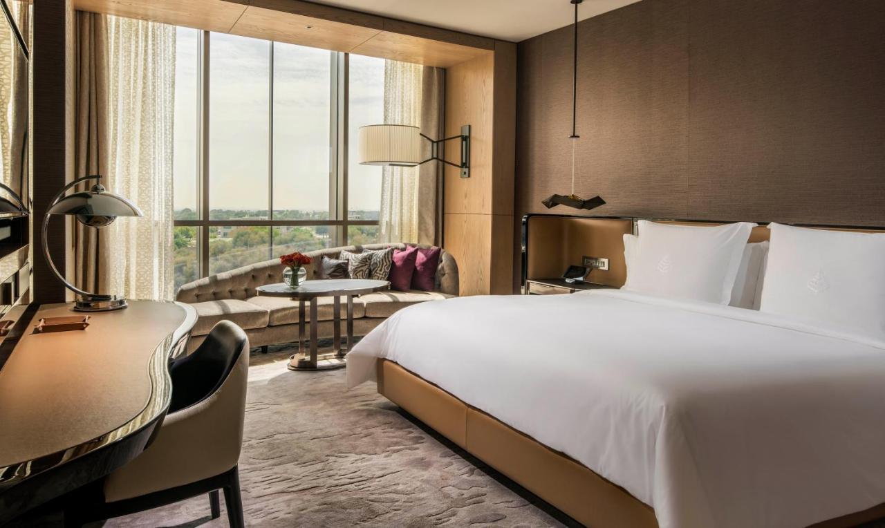 Premier King Room