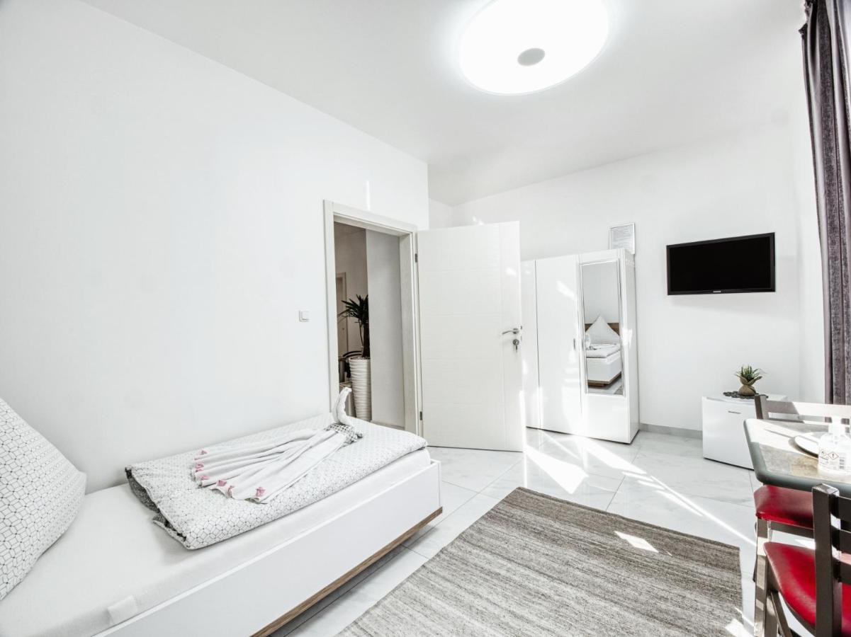 Single Room Private Bathroom