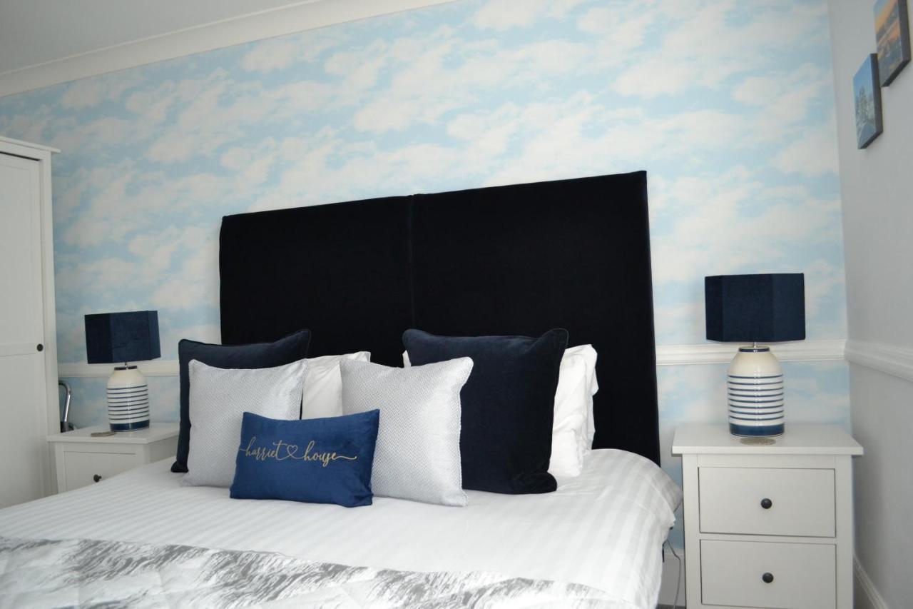 Superior King Room Blue Skies