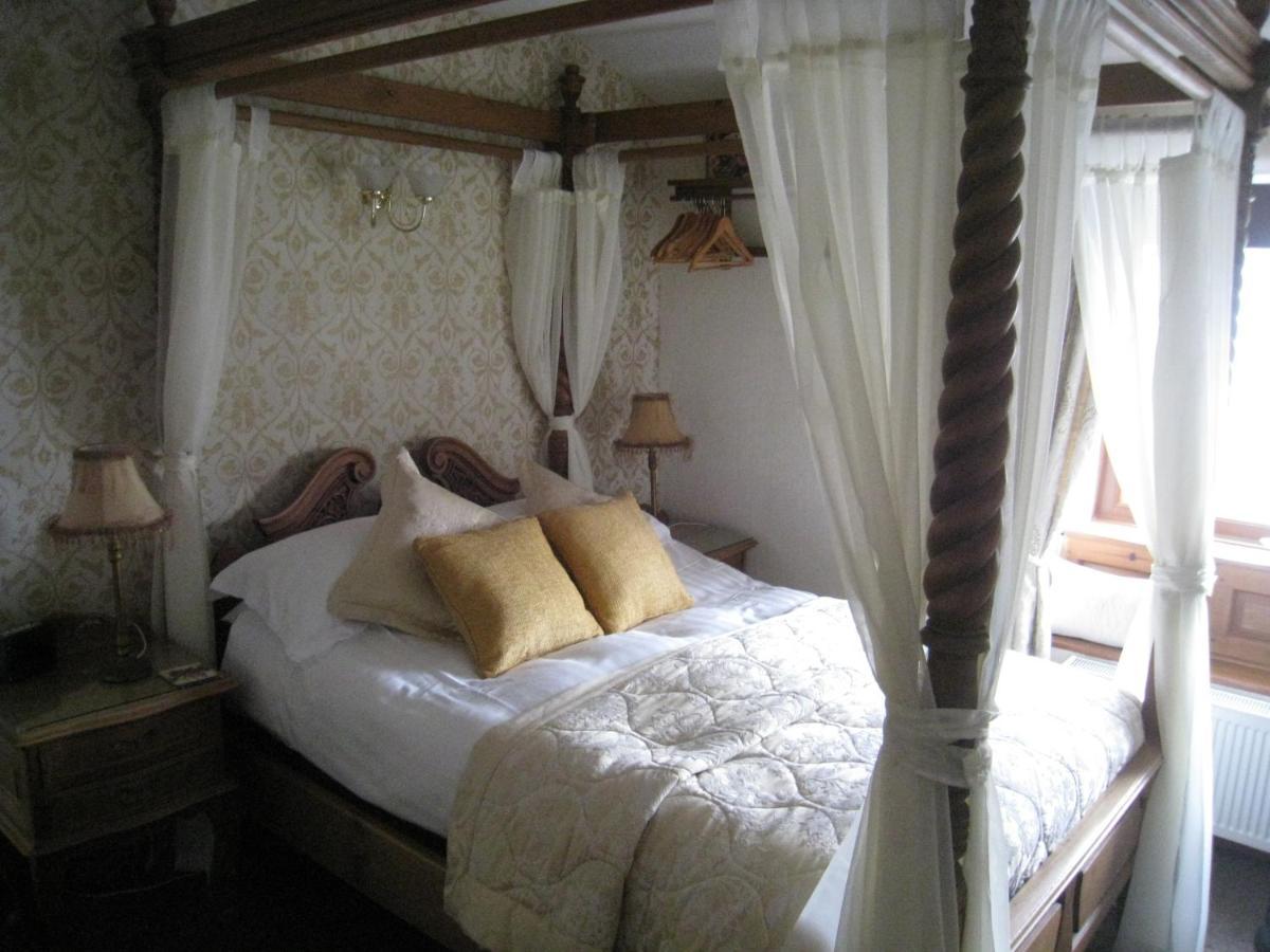 Superior Double Room Four Poster Bed,549001107:JPEG