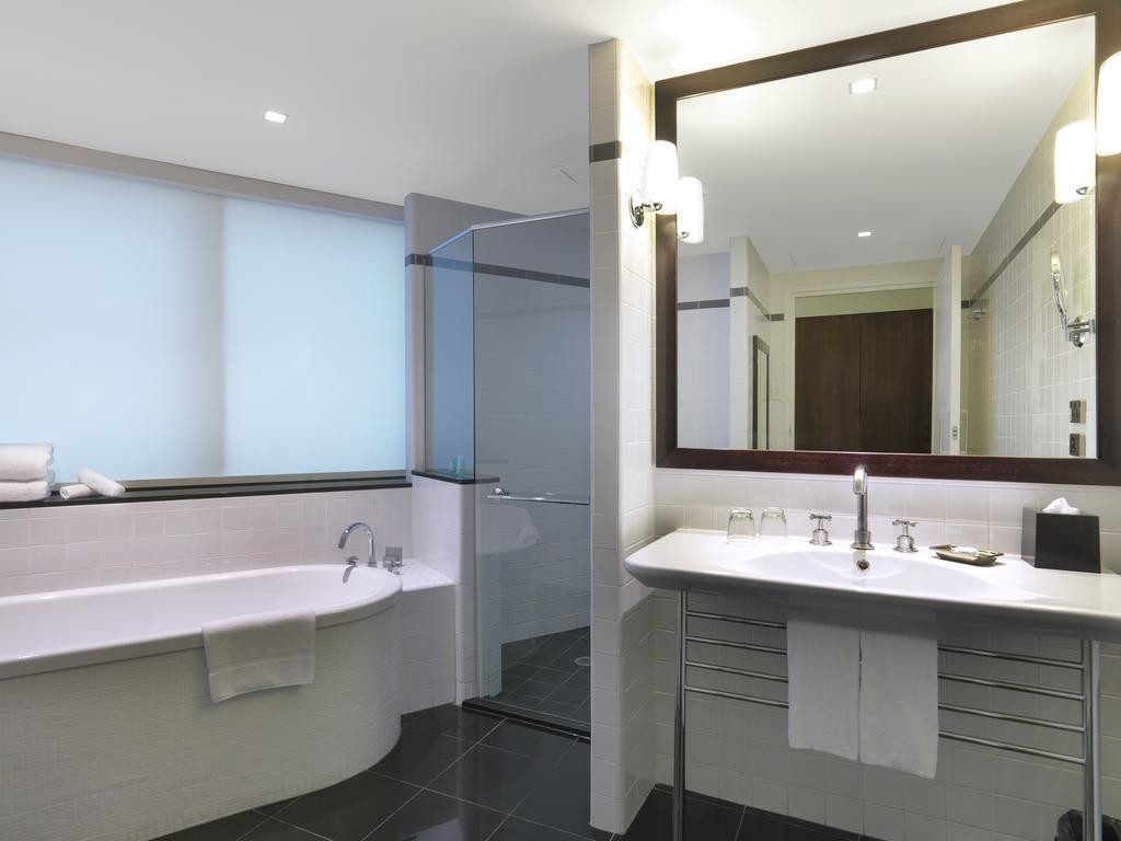 Deluxe Park Suite