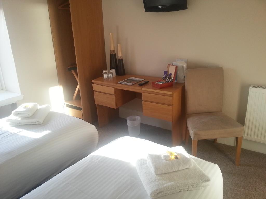 Standard Twin Room,109295907:JPEG