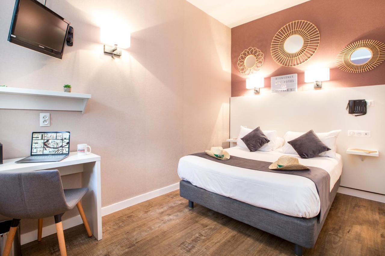 Superior Double Room bath garden view