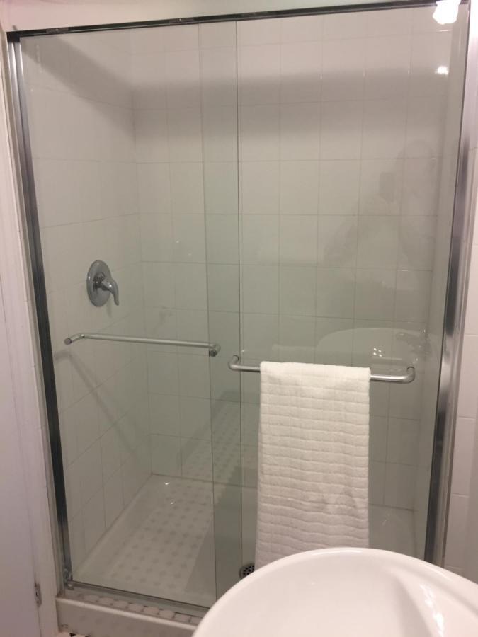 Queen Room Private Bathroom