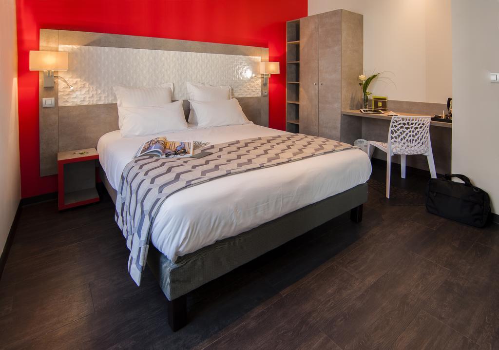 Superior Tweepersoonskamer met Groot Bed en Douche