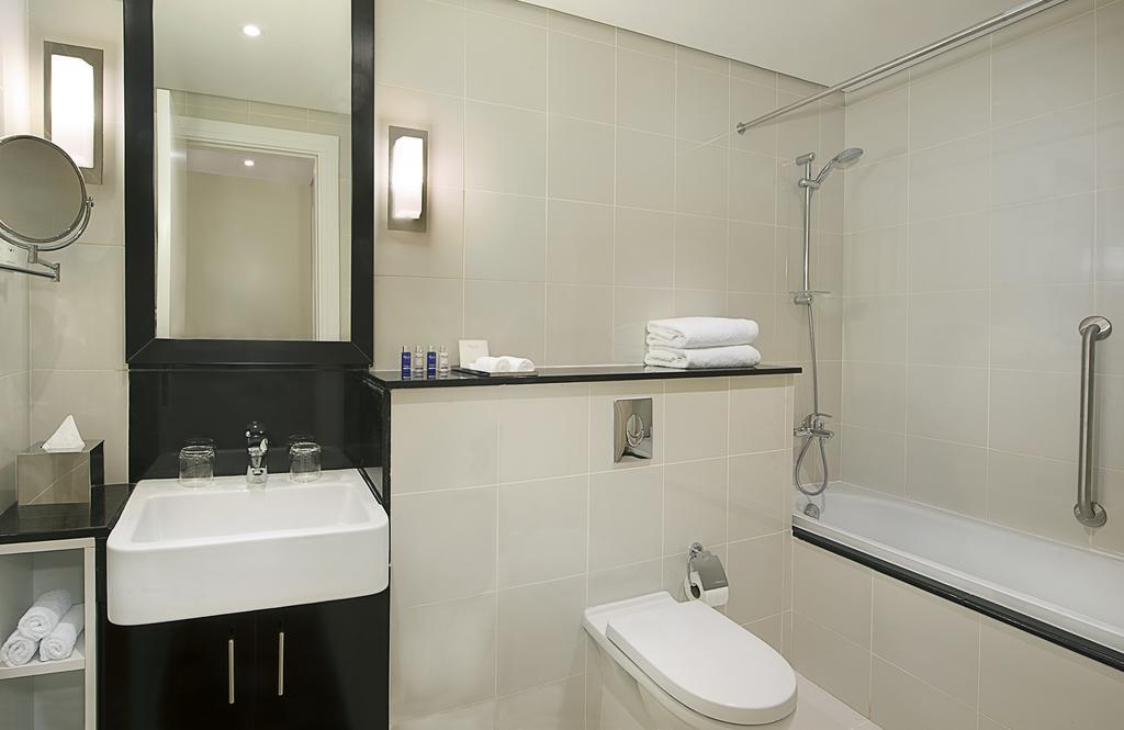 One Bedroom Suite kitchenette City Skyline View