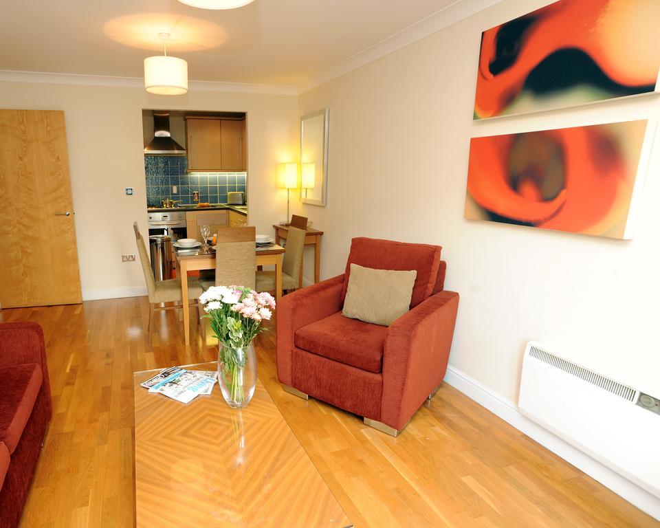 One-Bedroom Apartment,699129153:JPEG