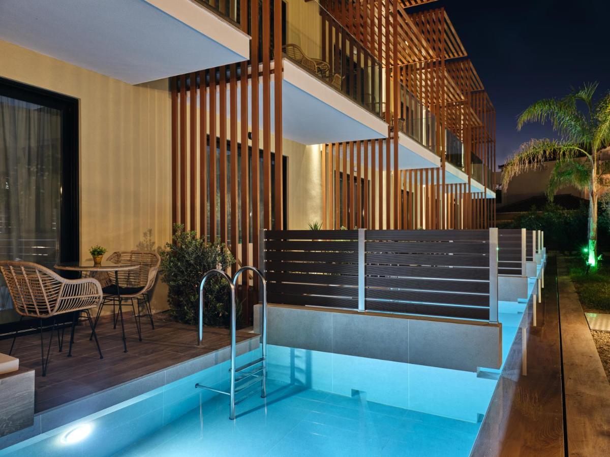 Deluxe Double or Twin Room Pool Access