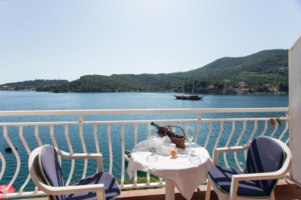 Standard One-Bedroom Apartment Sea View