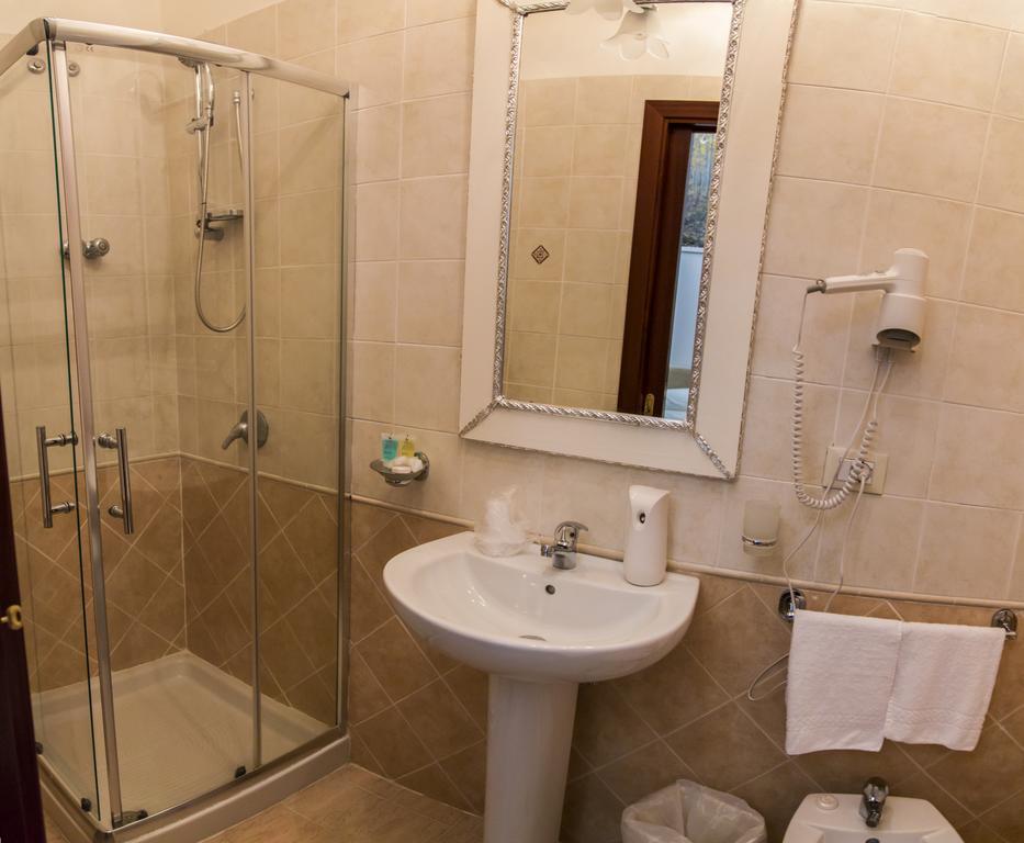 Chambre Double avec Petit Lit Double