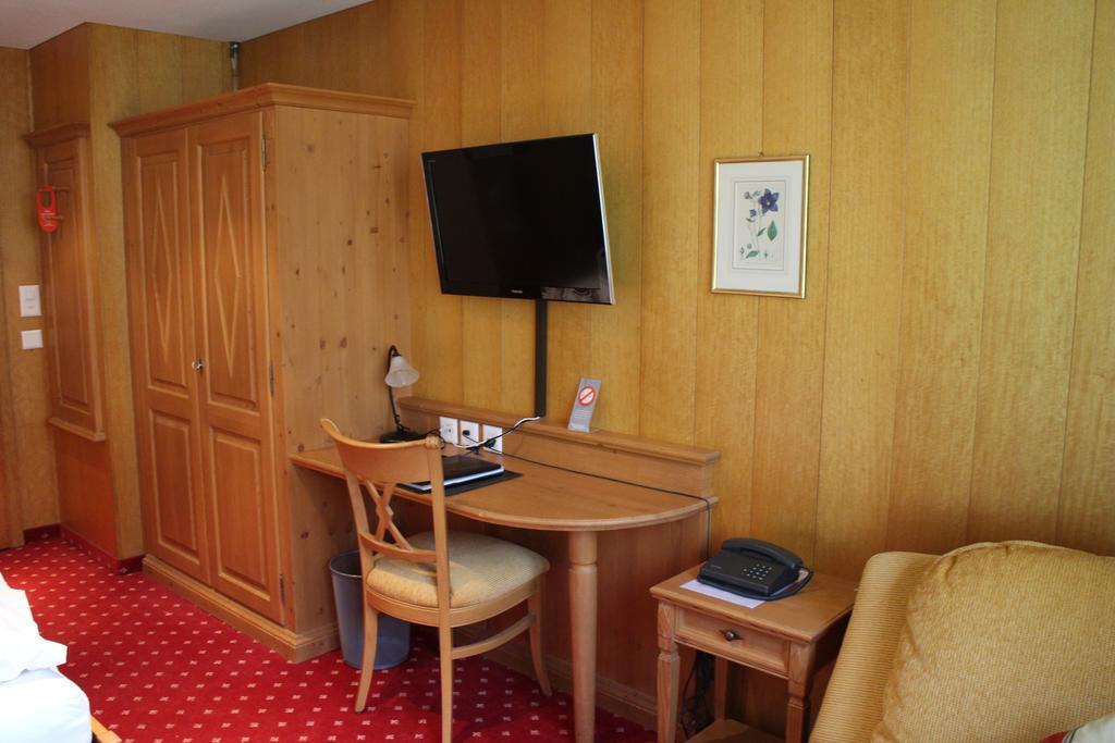 Budget Tweepersoonskamer met 2 Aparte Bedden zonder Uitzicht op de Bergen