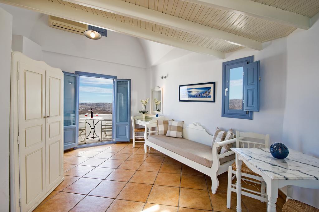 Executive Suite with Panoramic Caldera View,1239040345:JPEG
