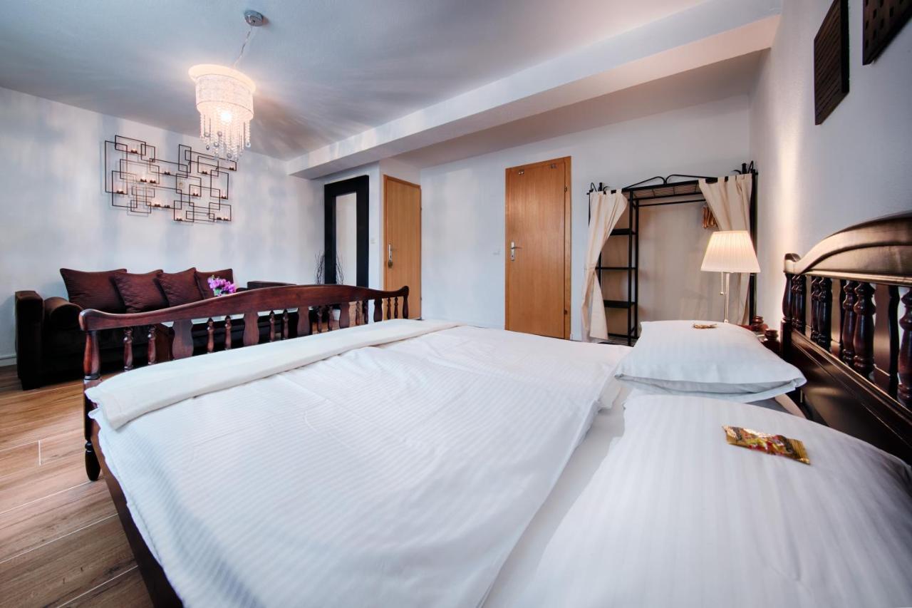 Double Room Private Bathroom