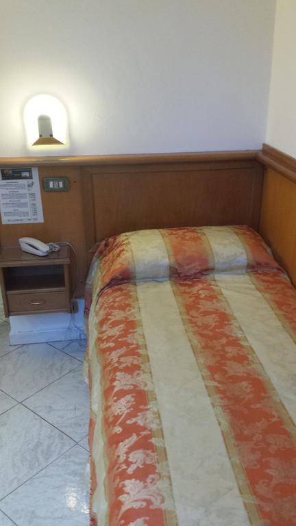 Habitación Individual con baño privado