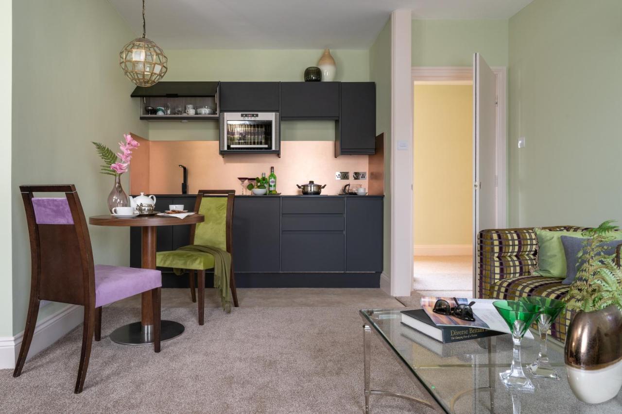 Suite Apartment,1109673651:JPEG