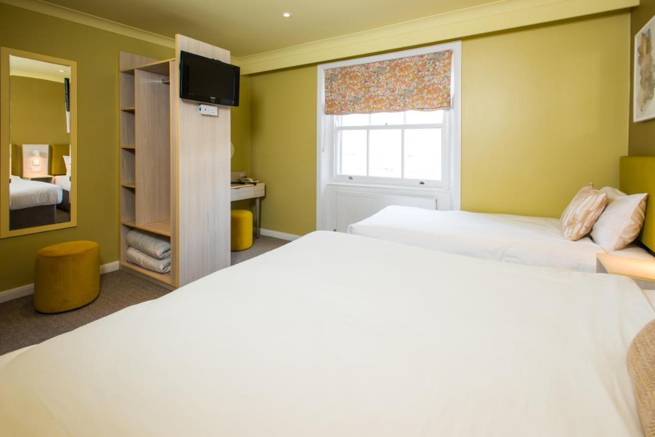 Triple Room Private Bathroom