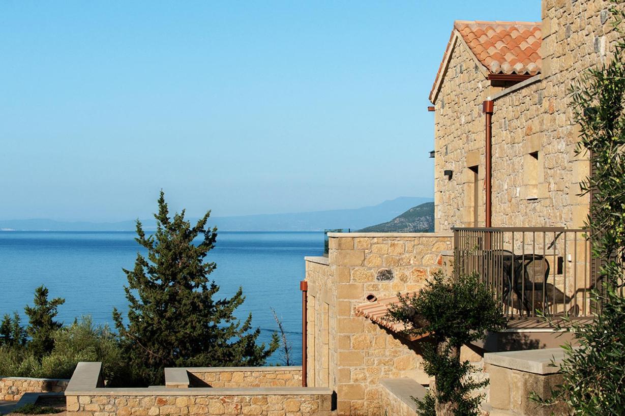 Classic Double or Twin Room Garden View Side Sea View