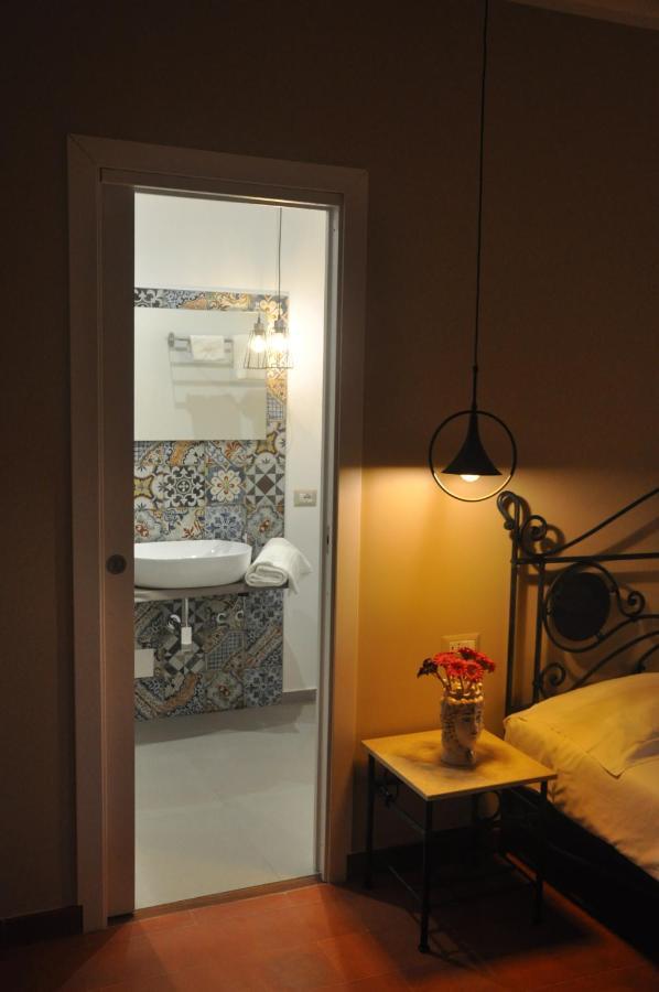 Tweepersoonskamer met 1 of 2 Bedden en Eigen Badkamer