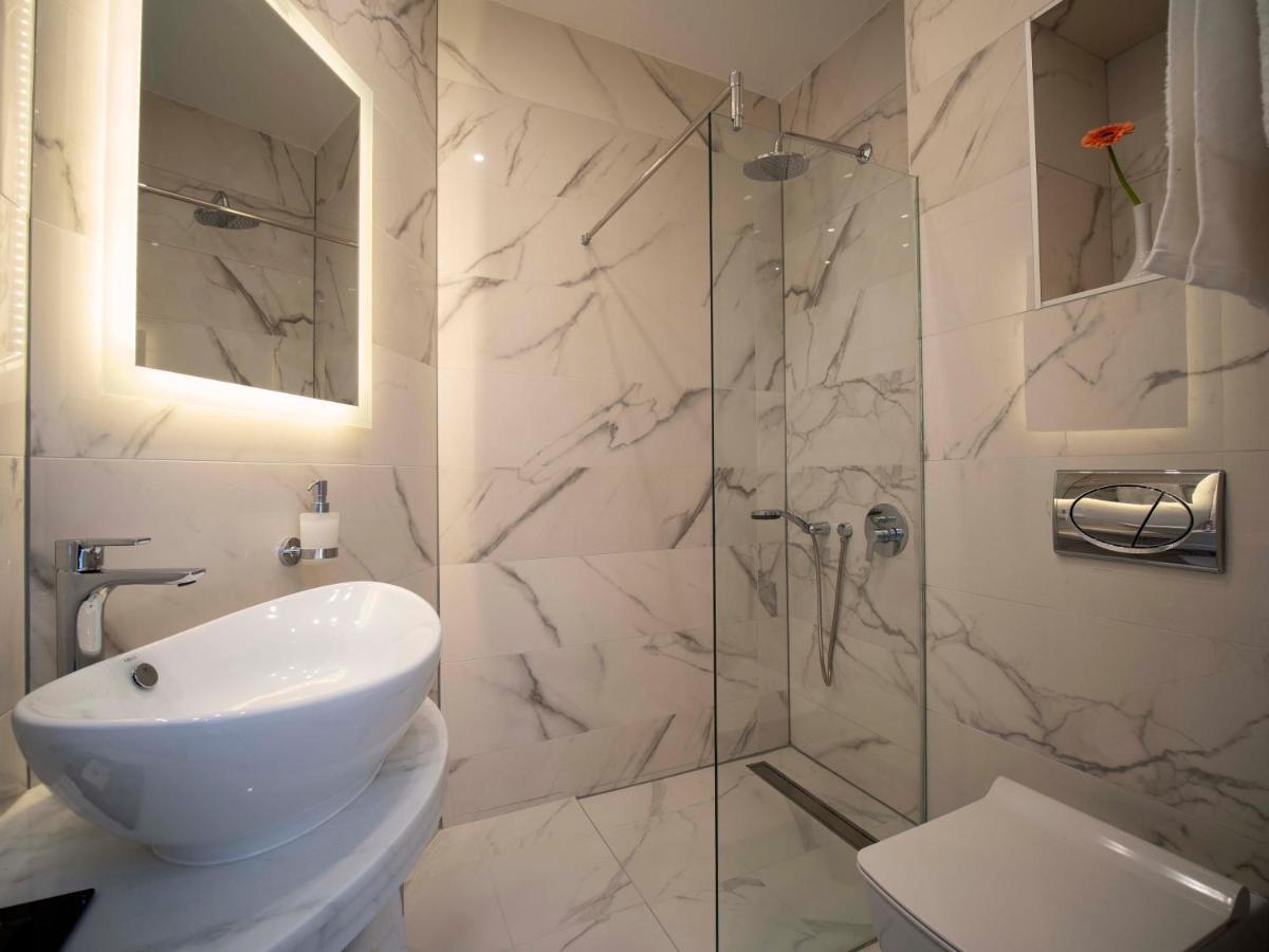 Luxurious Single Room