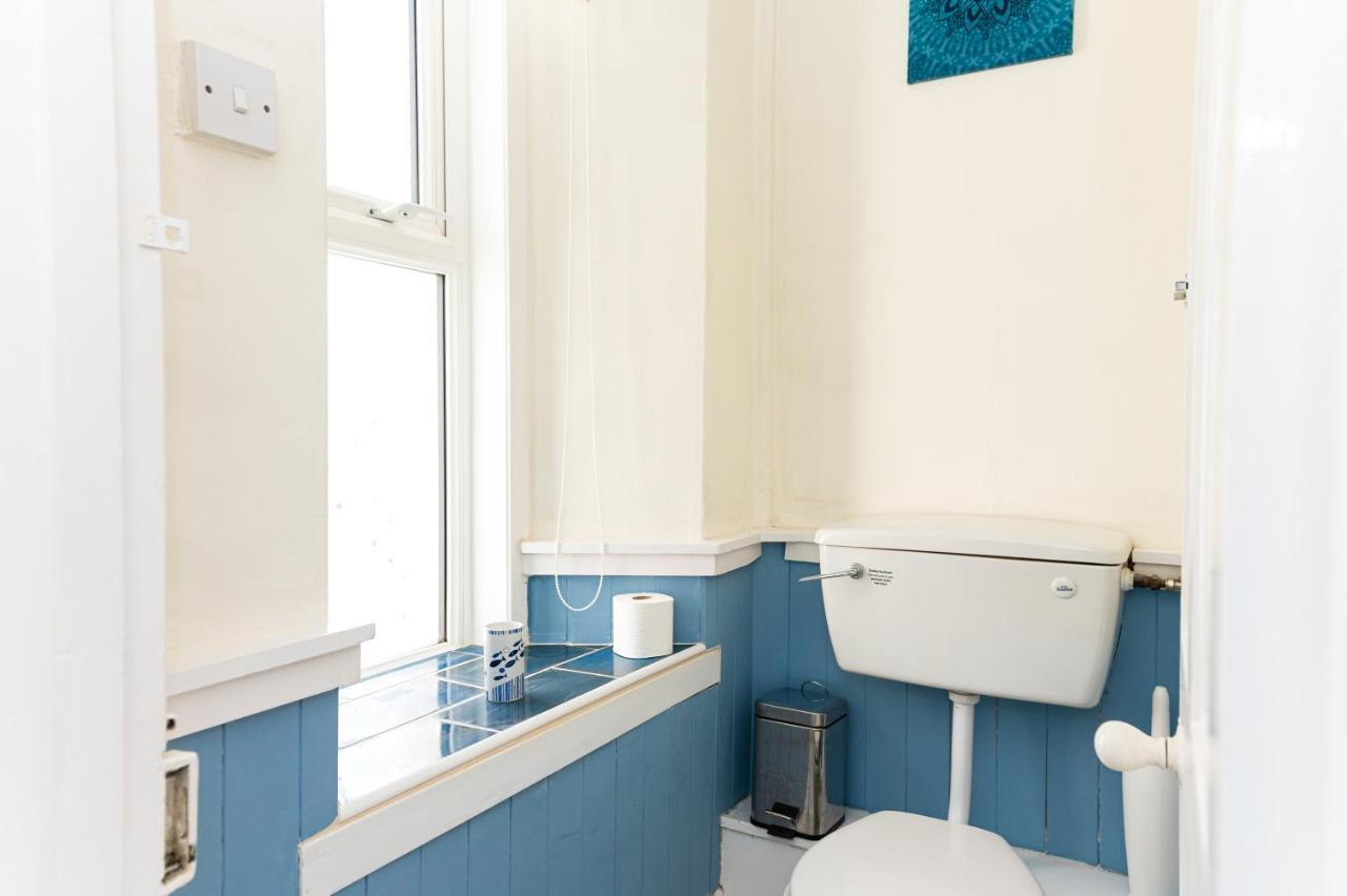 Twin Room Bathroom