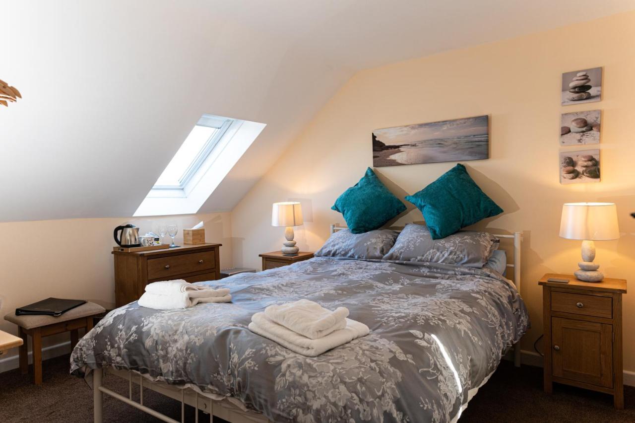 Double room en-suite bathroom