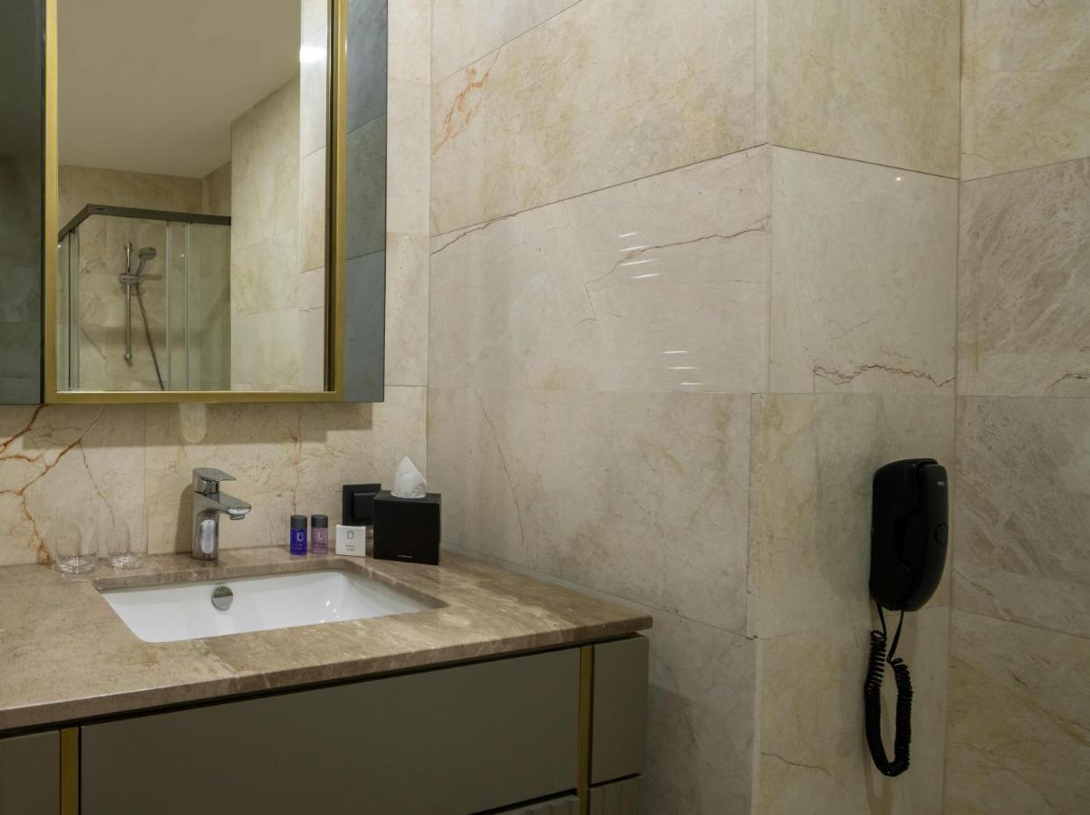 Corner One Bedroom Apartment